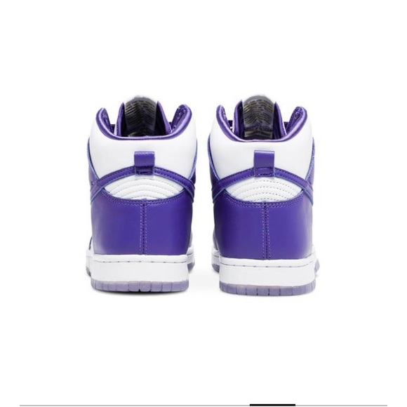 Nike Dunks - Picture 4 of 4